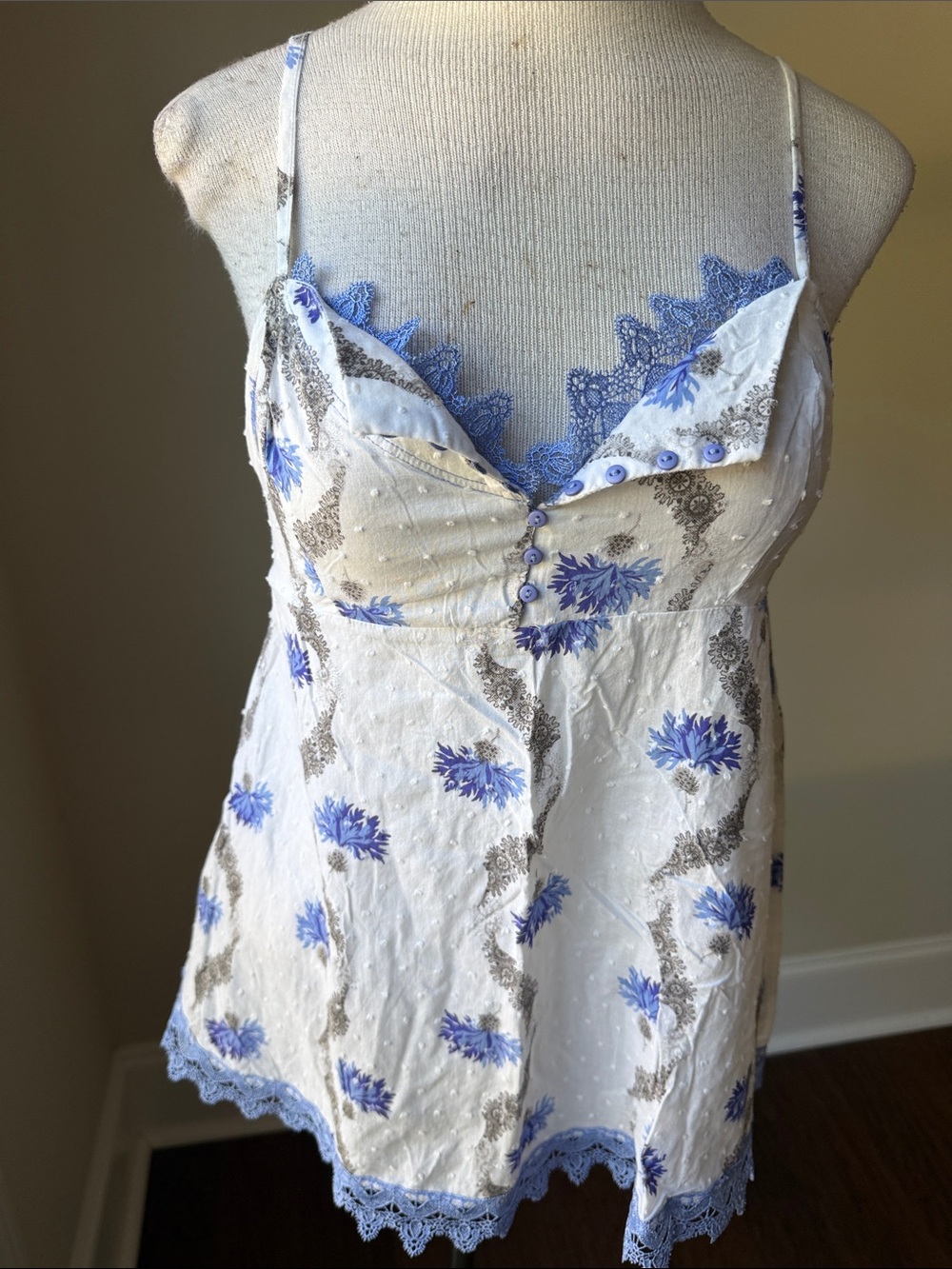 Tart White Chemise with Blue Floral Print & Blue Lace Trim